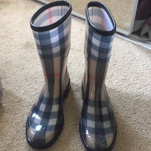 Burberry 39 made in Italy rain shoes